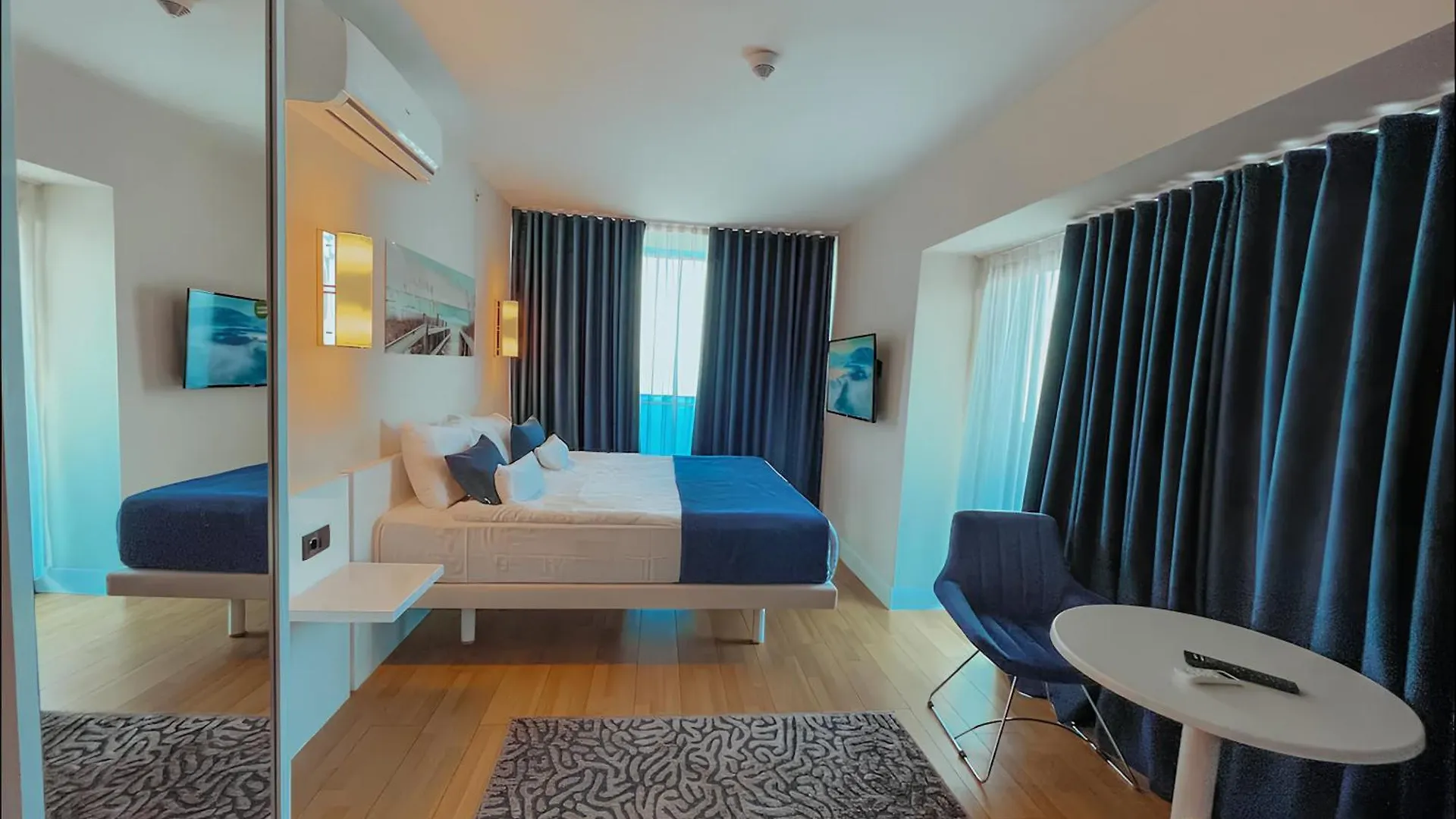 Panorama Suites - City Central & Sea View Batumi