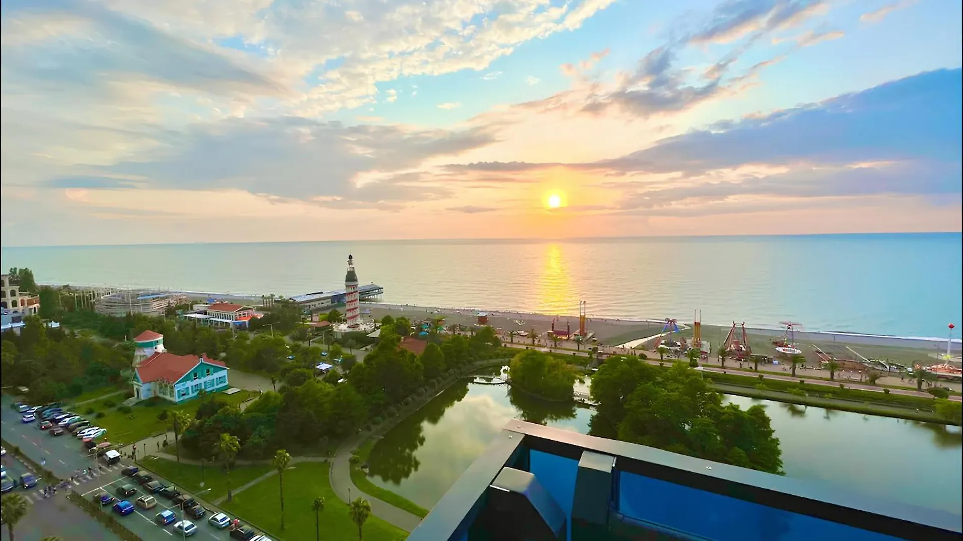 Panorama Suites - City Central & Sea View Batumi Georgien