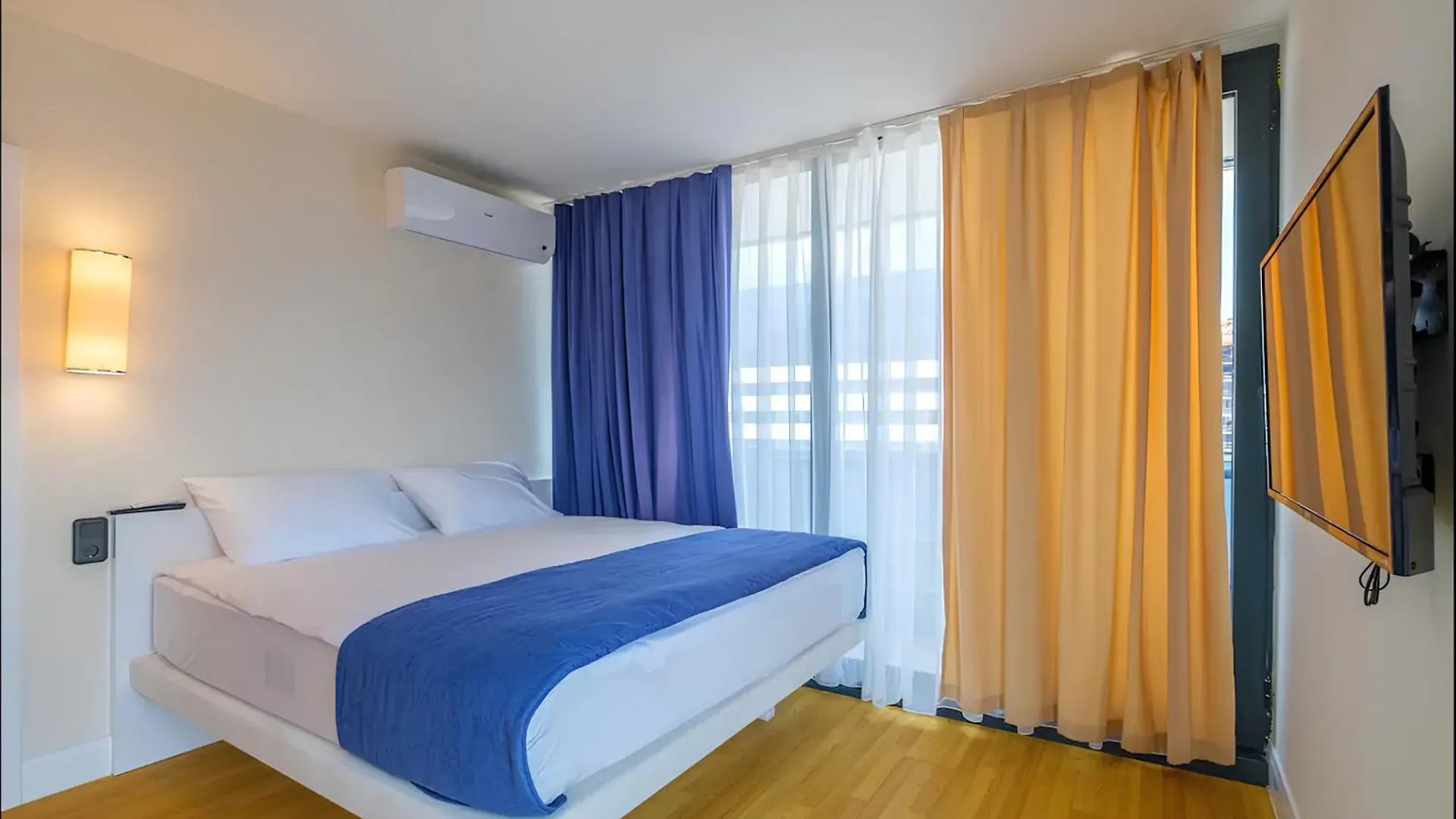 Panorama Suites - City Central & Sea View Batumi