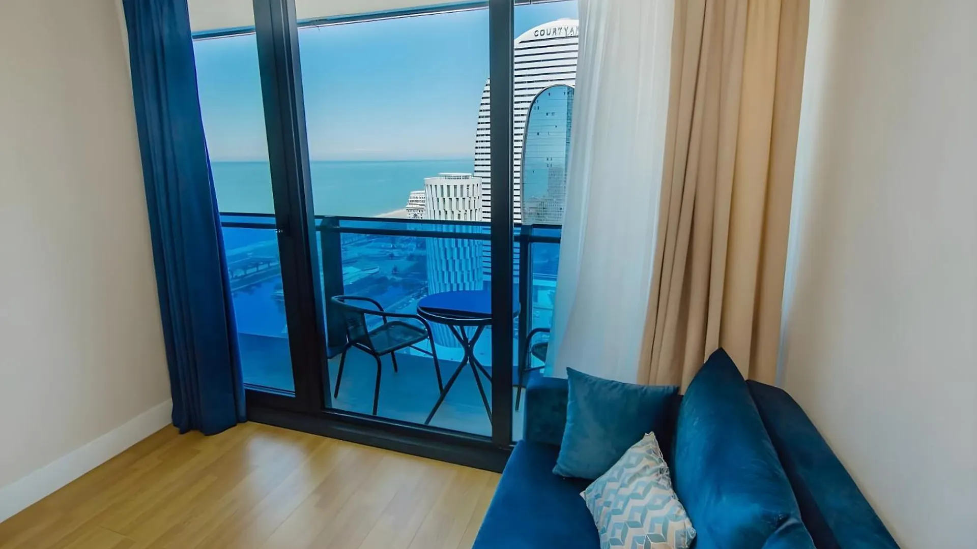 Panorama Suites - City Central & Sea View Batumi 5*,