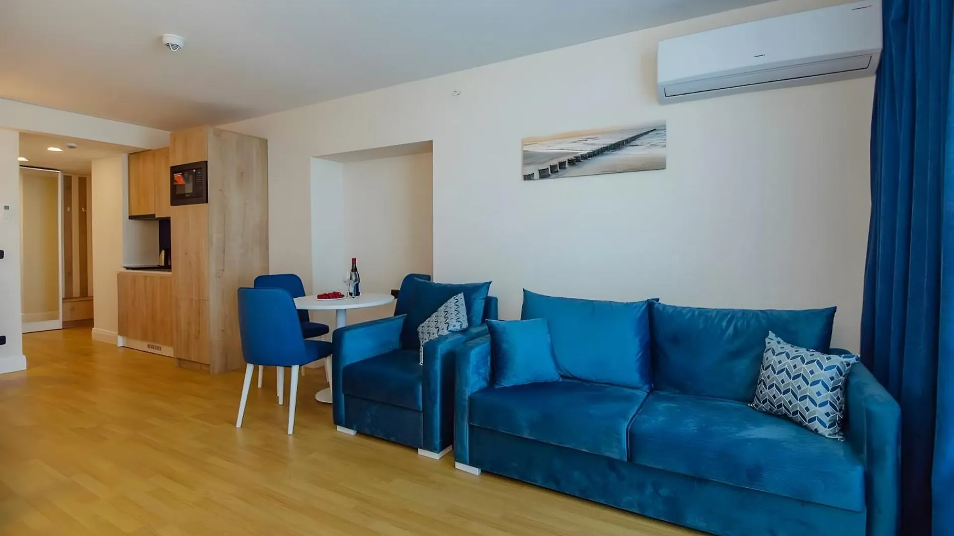 Panorama Suites - City Central & Sea View Batumi Hotell