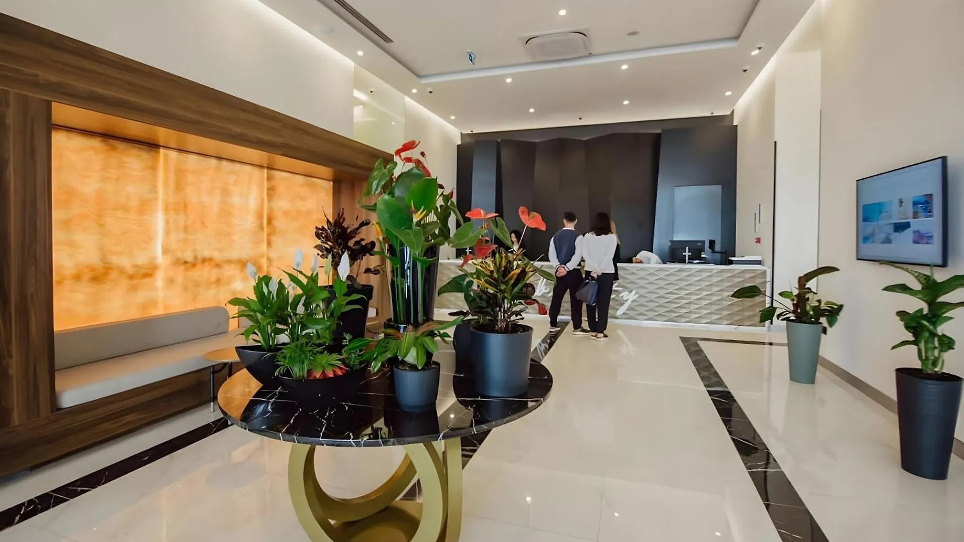 Panorama Suites - City Central & Sea View Batumi Hotell
